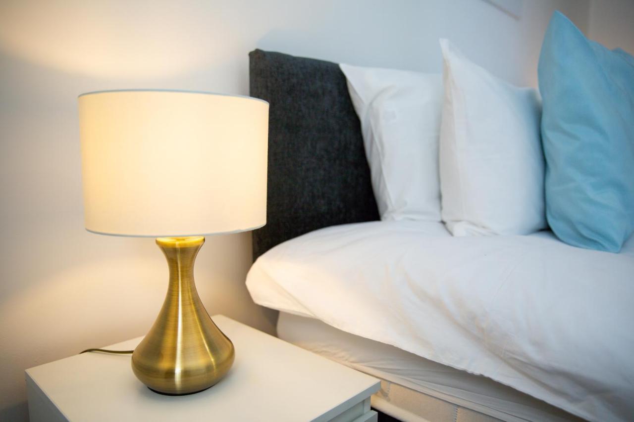 Velvet 1-Bedroom Apartment, Clockhouse, Hoddesdon Zewnętrze zdjęcie