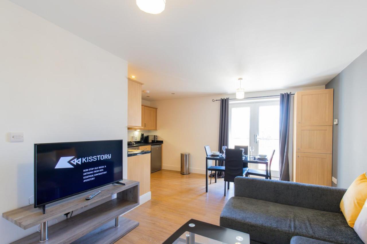 Velvet 1-Bedroom Apartment, Clockhouse, Hoddesdon Zewnętrze zdjęcie