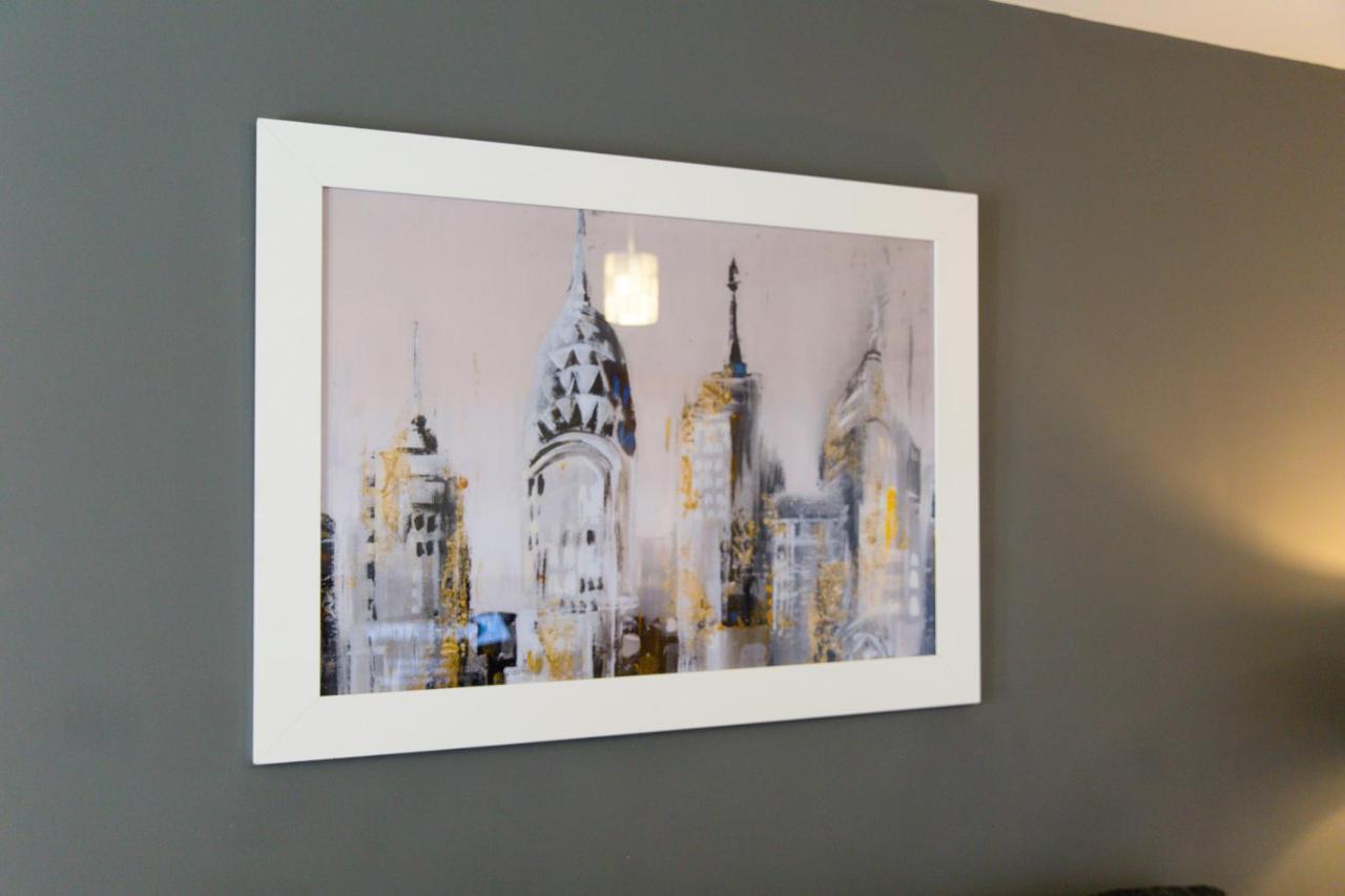 Velvet 1-Bedroom Apartment, Clockhouse, Hoddesdon Zewnętrze zdjęcie