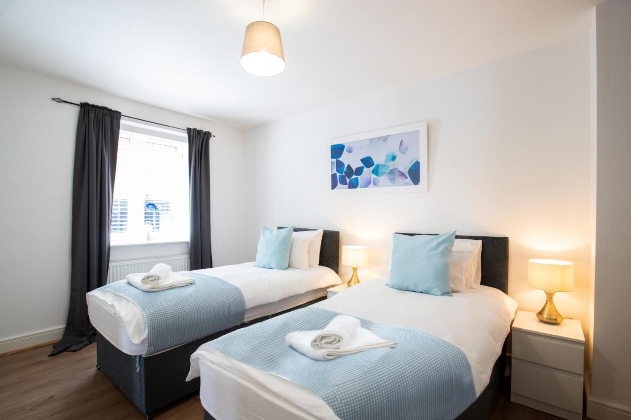 Velvet 1-Bedroom Apartment, Clockhouse, Hoddesdon Zewnętrze zdjęcie