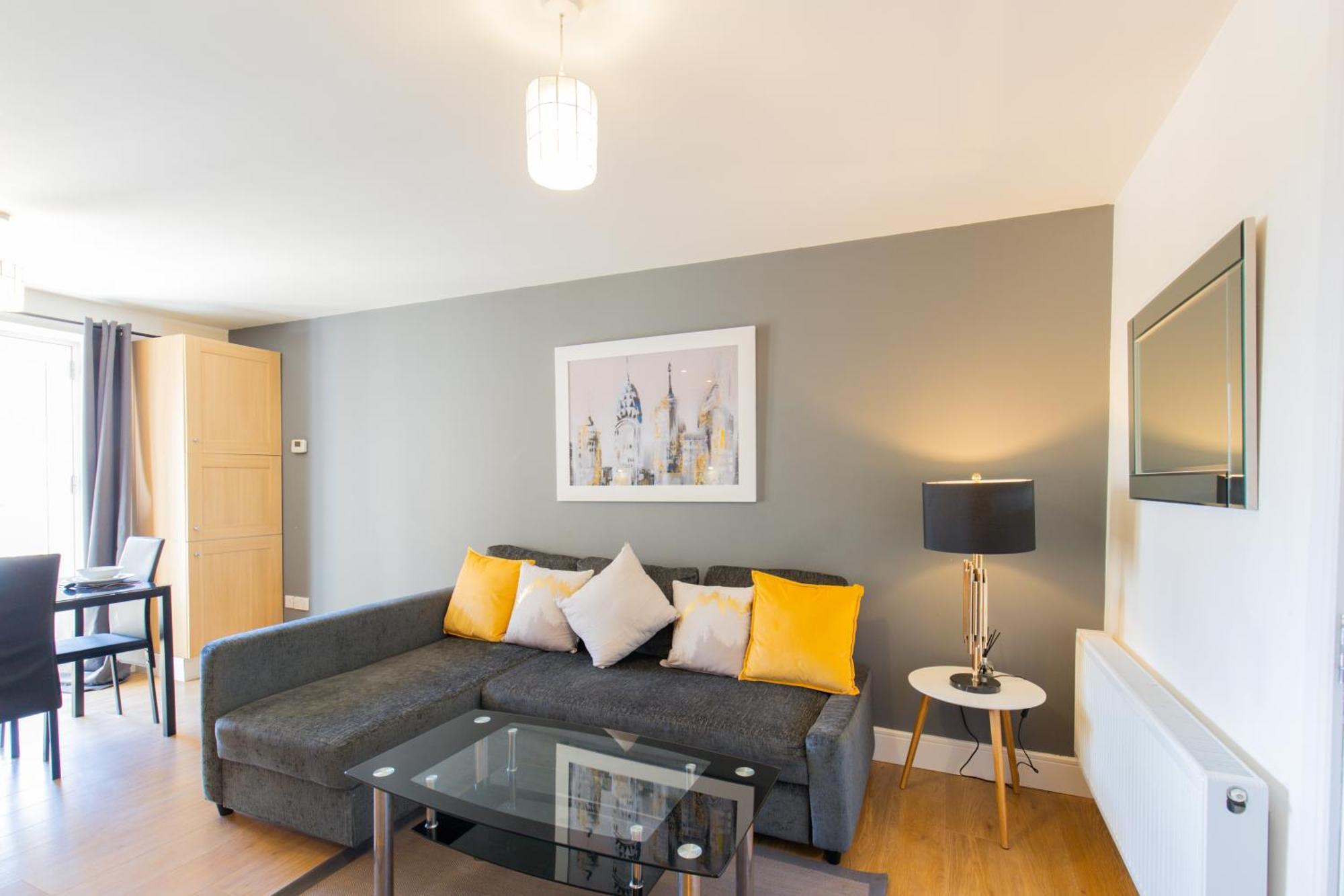 Velvet 1-Bedroom Apartment, Clockhouse, Hoddesdon Zewnętrze zdjęcie