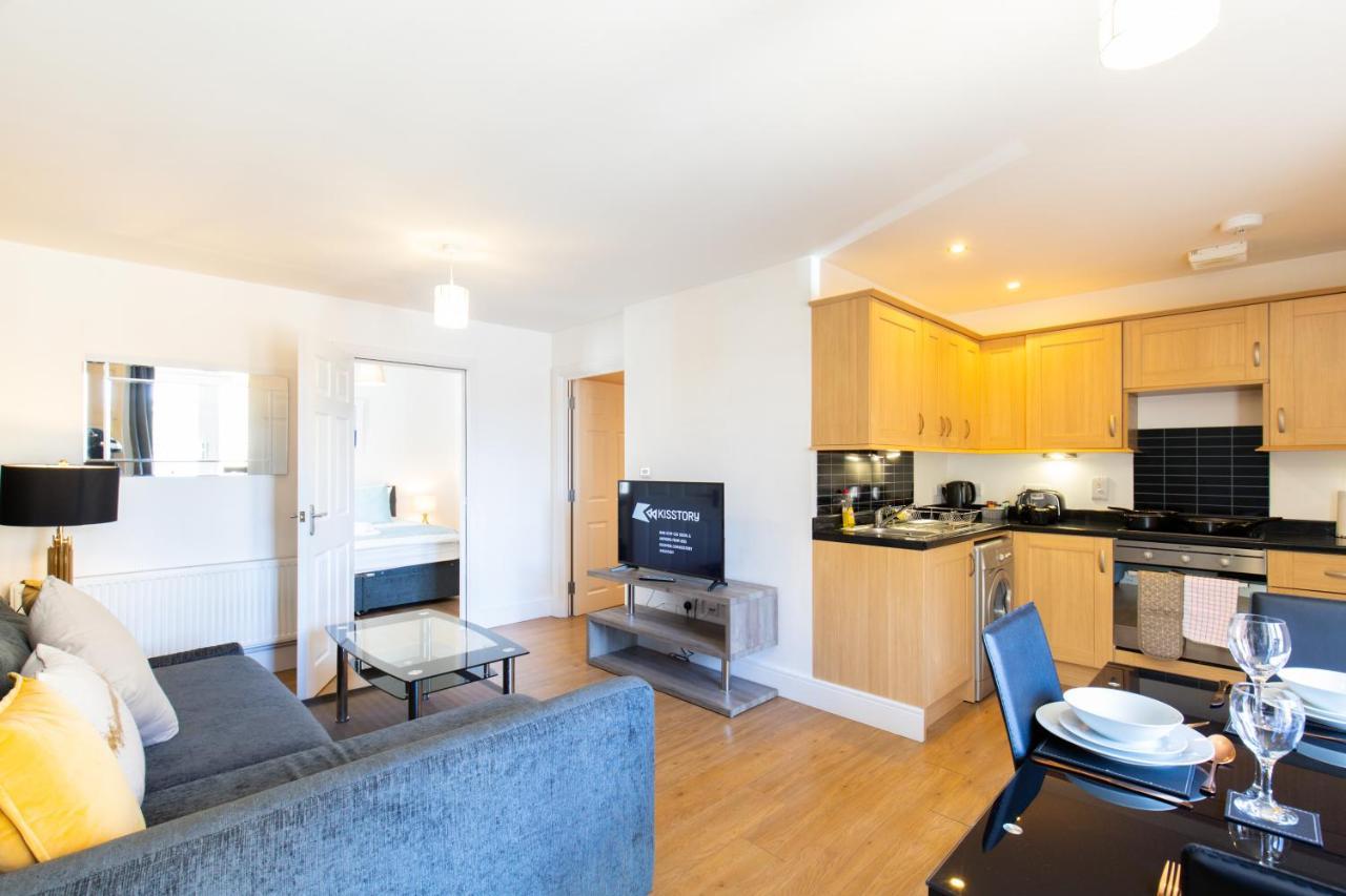 Velvet 1-Bedroom Apartment, Clockhouse, Hoddesdon Zewnętrze zdjęcie
