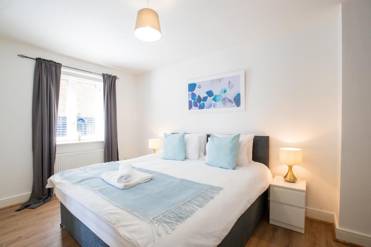 Velvet 1-Bedroom Apartment, Clockhouse, Hoddesdon Zewnętrze zdjęcie